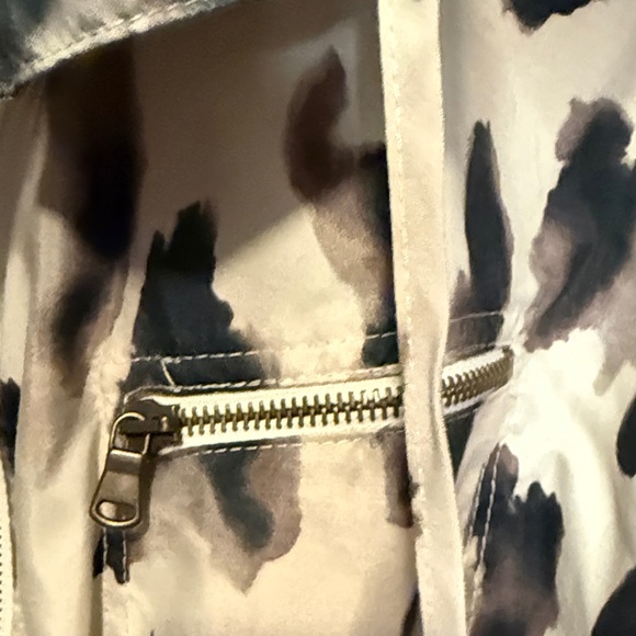 Leopard Print Utility Jacket - Picture 4 of 7